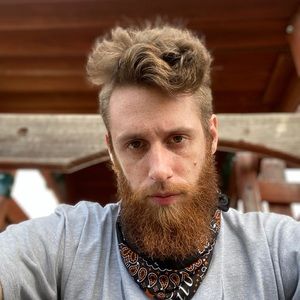 Meet your Posher, Travis